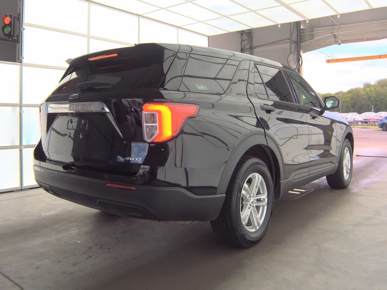 FORD EXPLORER - 6