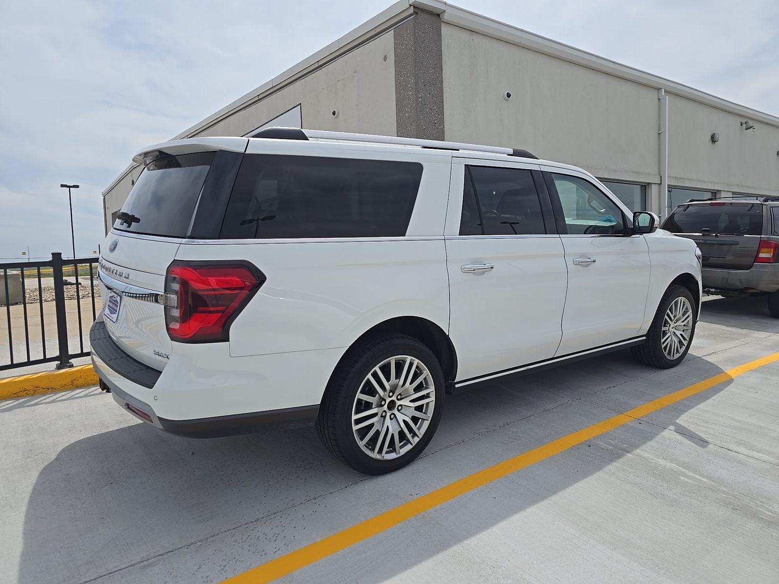 FORD EXPEDITION MAX - 5