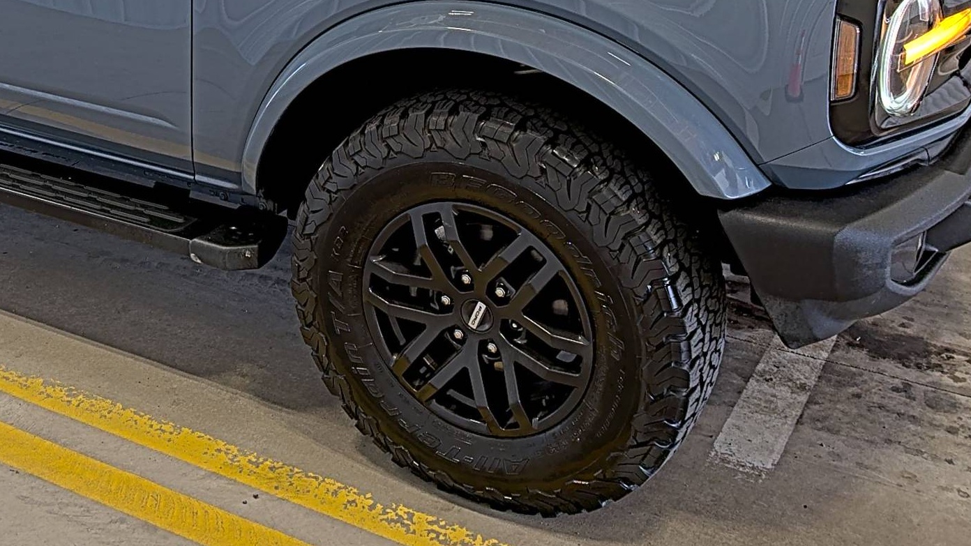 FORD BRONCO - 9