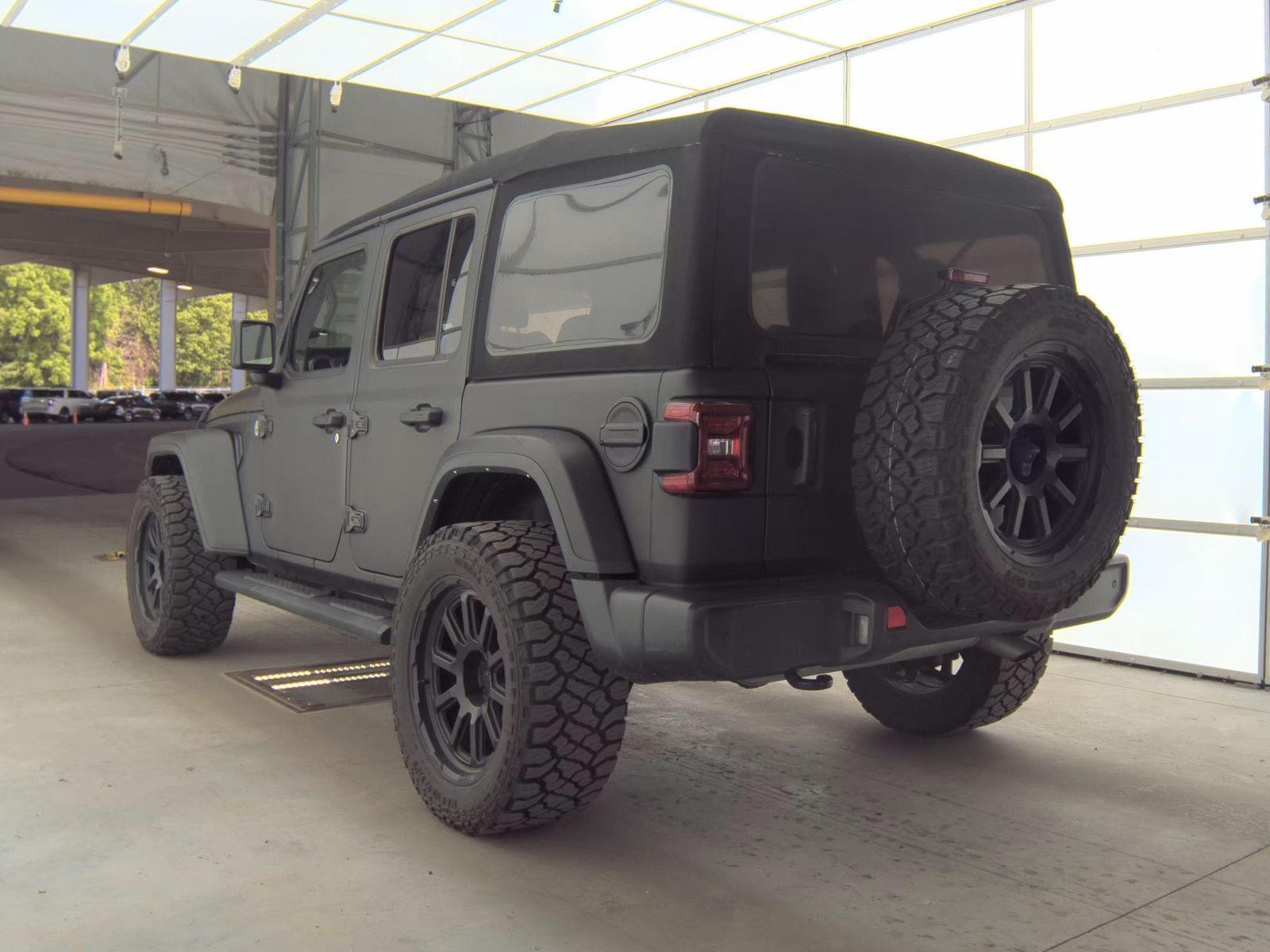 2022 Jeep Wrangler Unlimited Sahara AWD