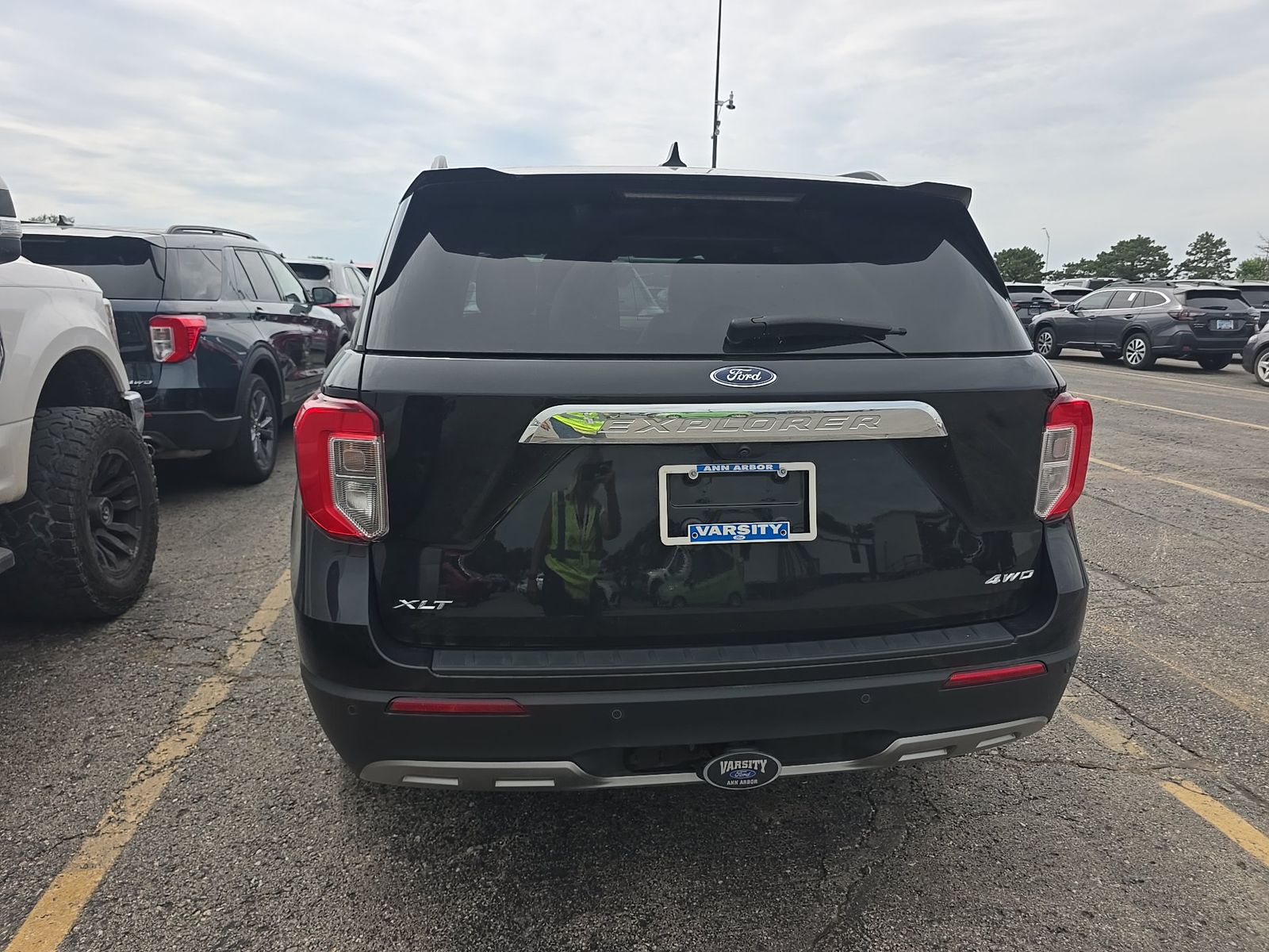 FORD EXPLORER - 6