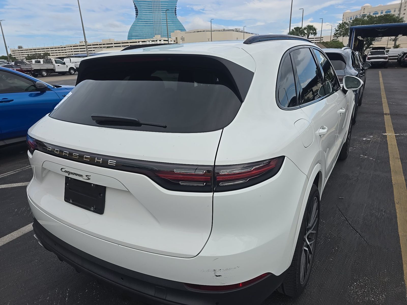 PORSCHE CAYENNE - 5