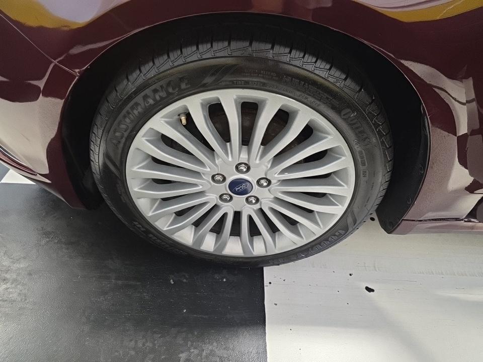 FORD FUSION - 9