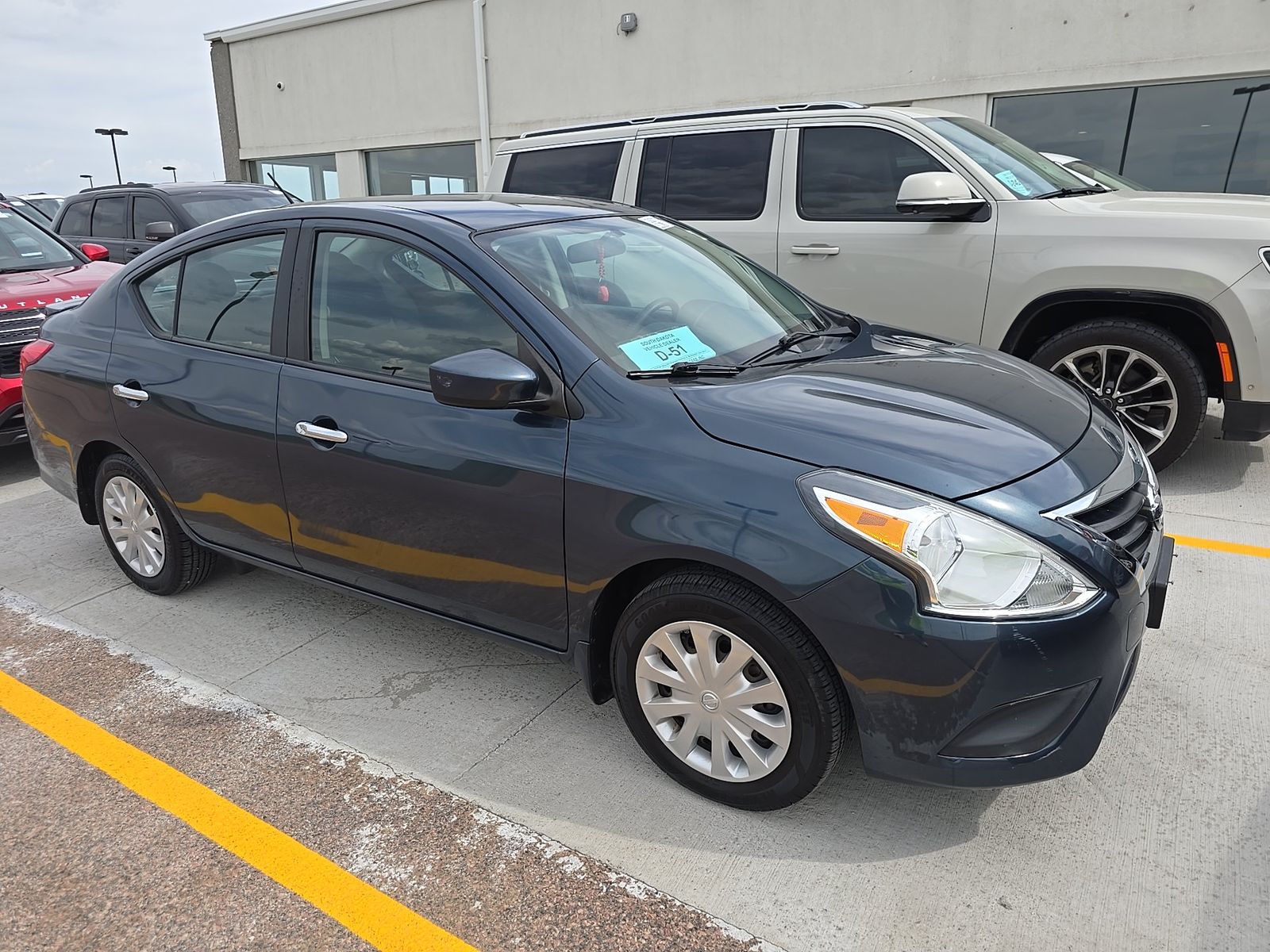 NISSAN VERSA - 4