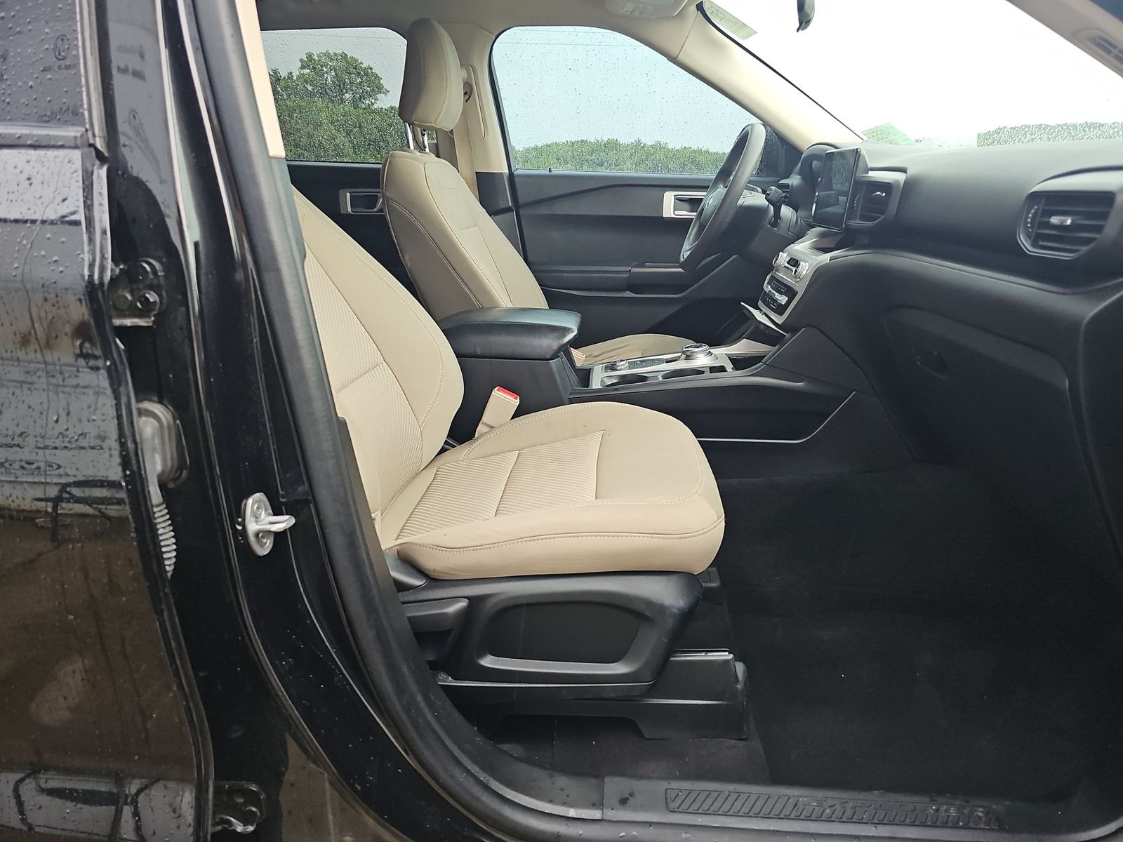 FORD EXPLORER - 9