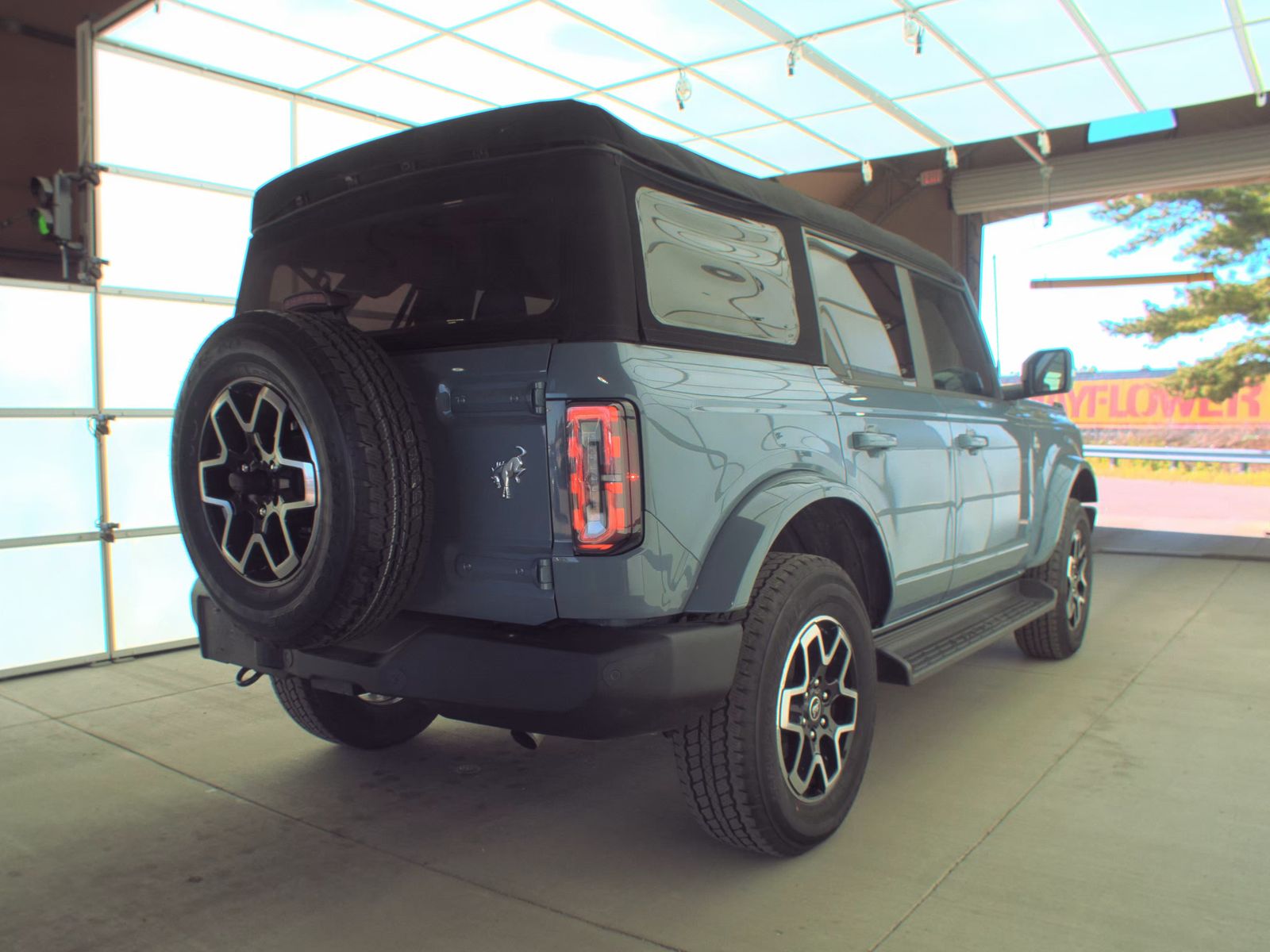 FORD BRONCO - 6