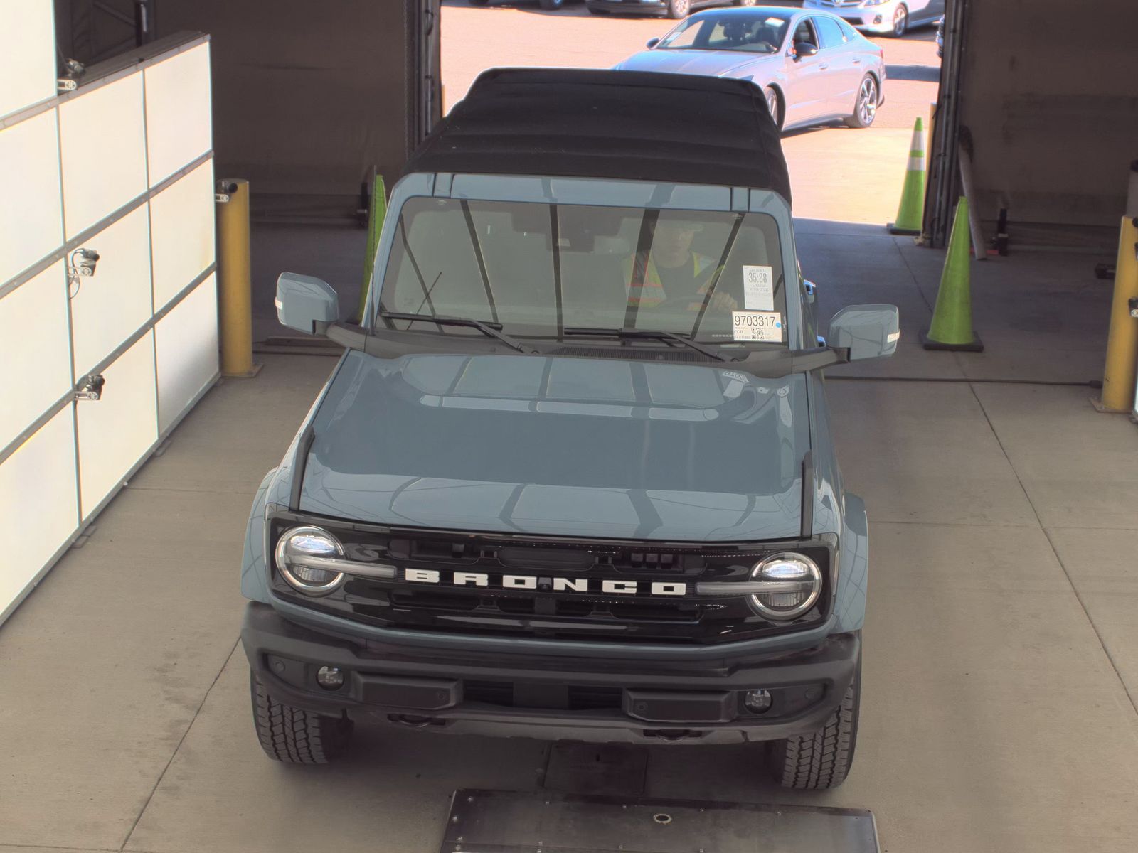 FORD BRONCO - 3