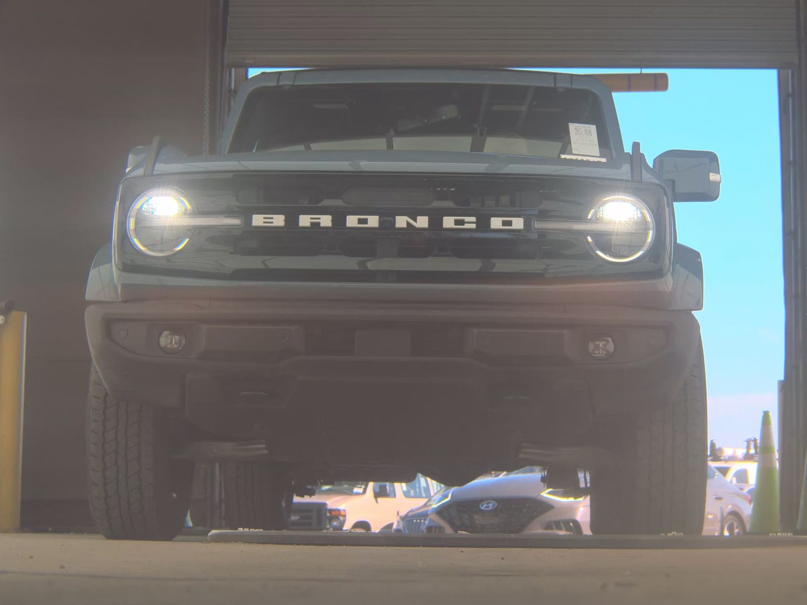 FORD BRONCO - 4