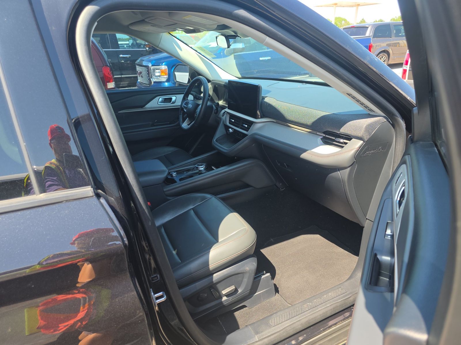 FORD EXPLORER - 9
