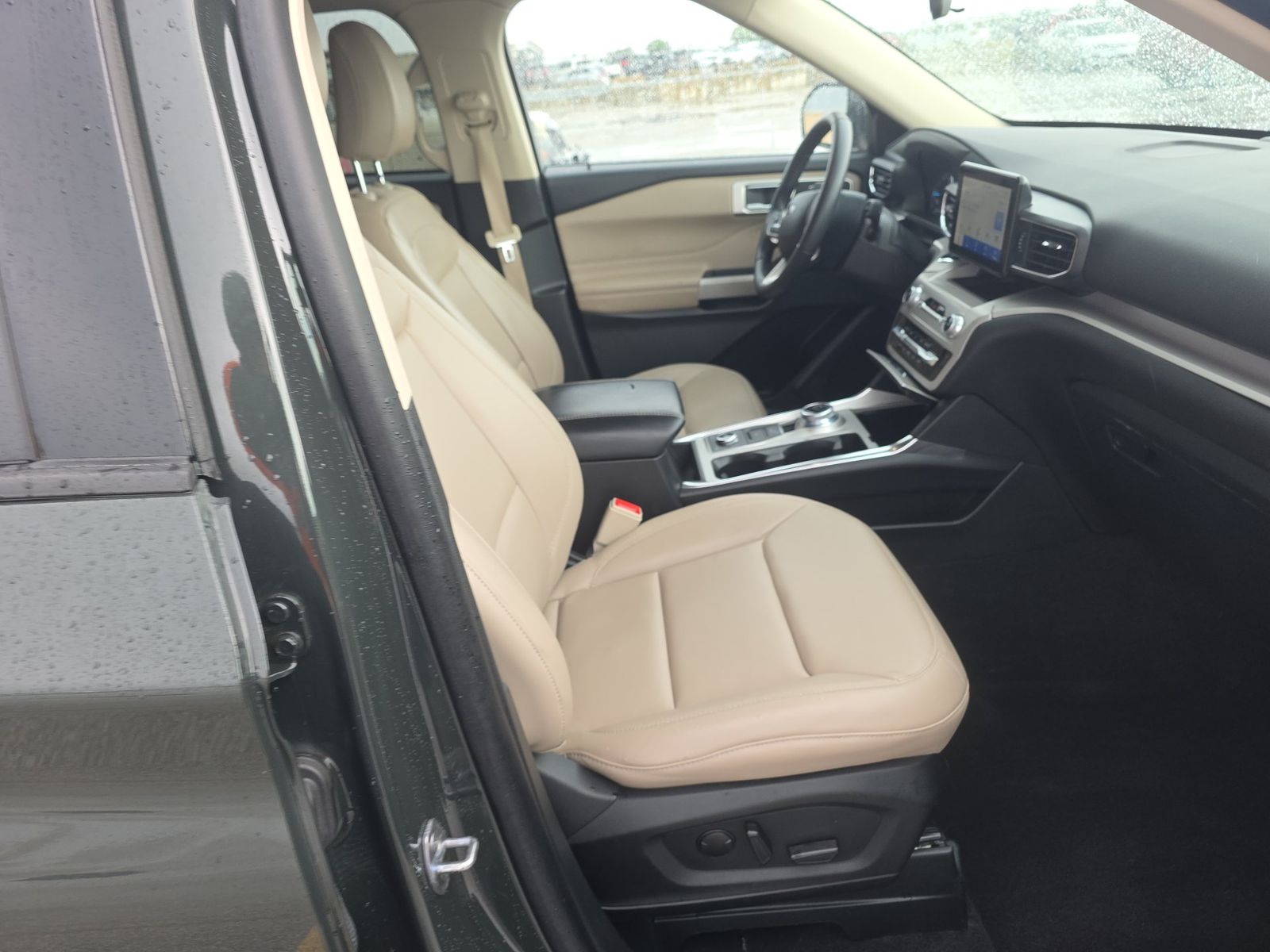 FORD EXPLORER - 9