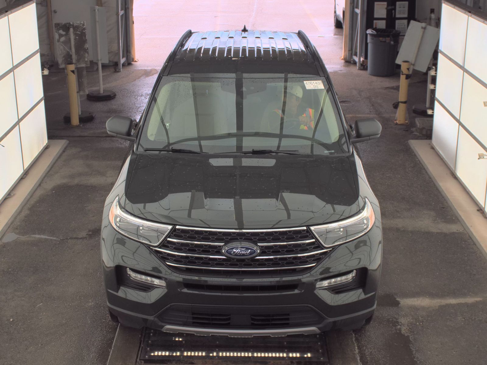 FORD EXPLORER - 3