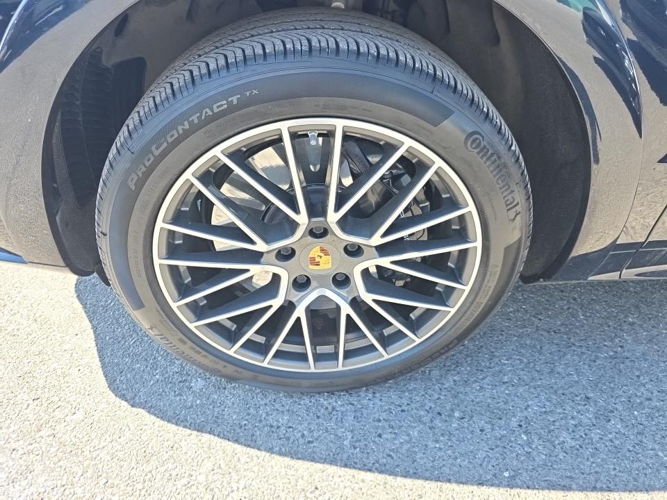 PORSCHE CAYENNE - 9