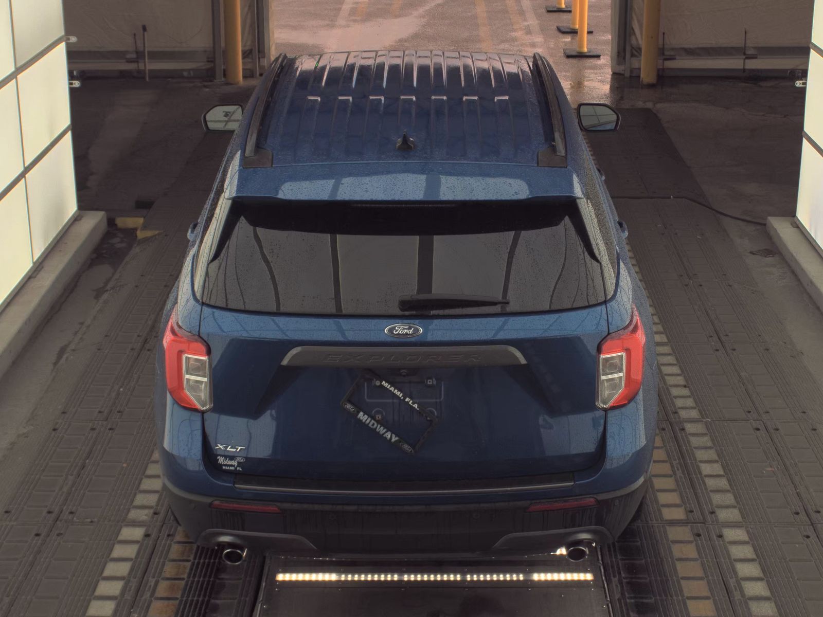 FORD EXPLORER - 7