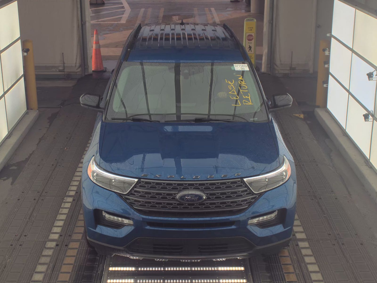 FORD EXPLORER - 3