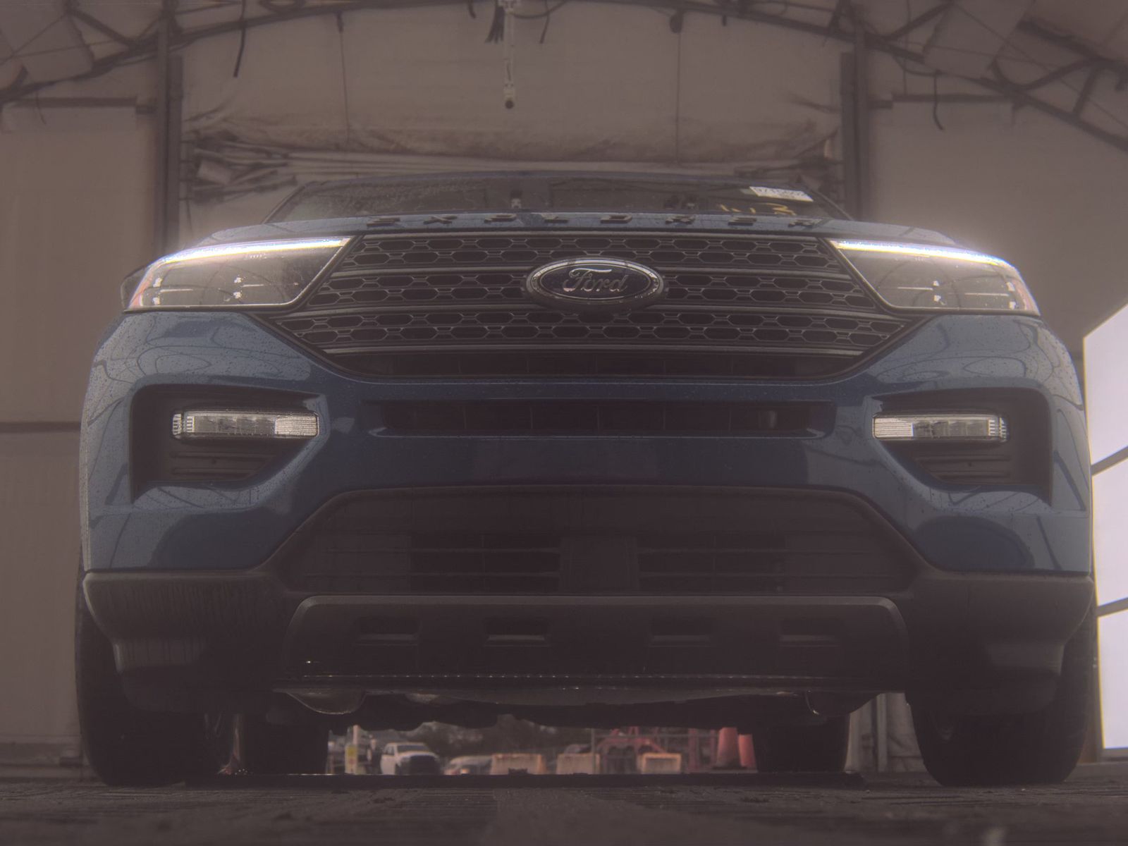 FORD EXPLORER - 4