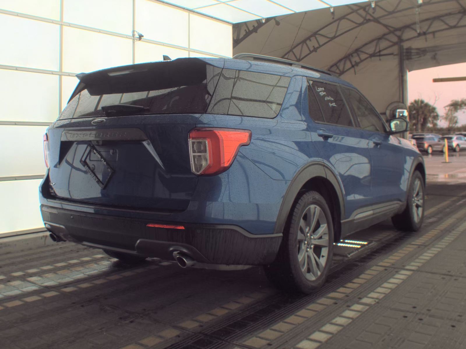 FORD EXPLORER - 6
