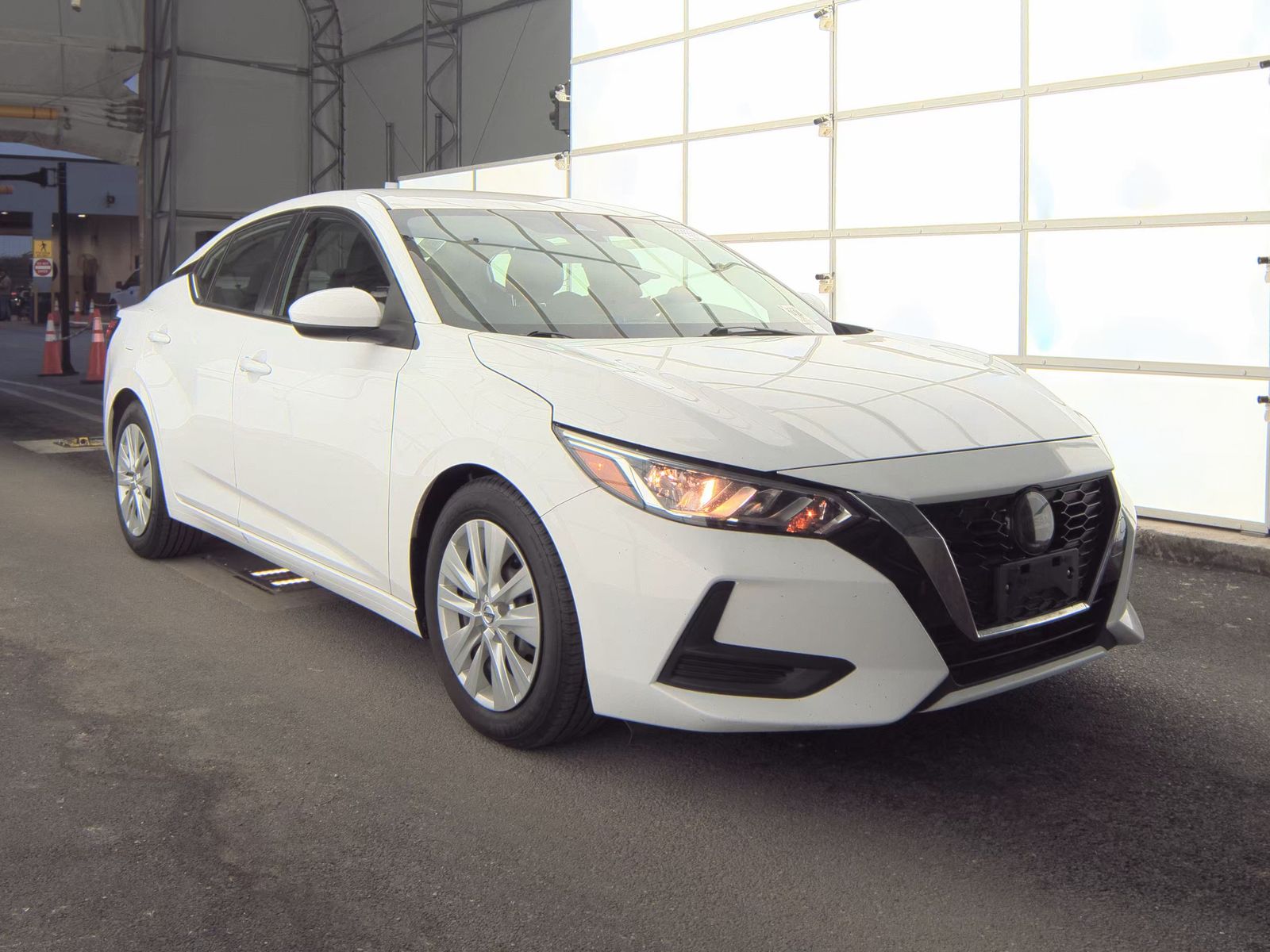 NISSAN SENTRA - 4