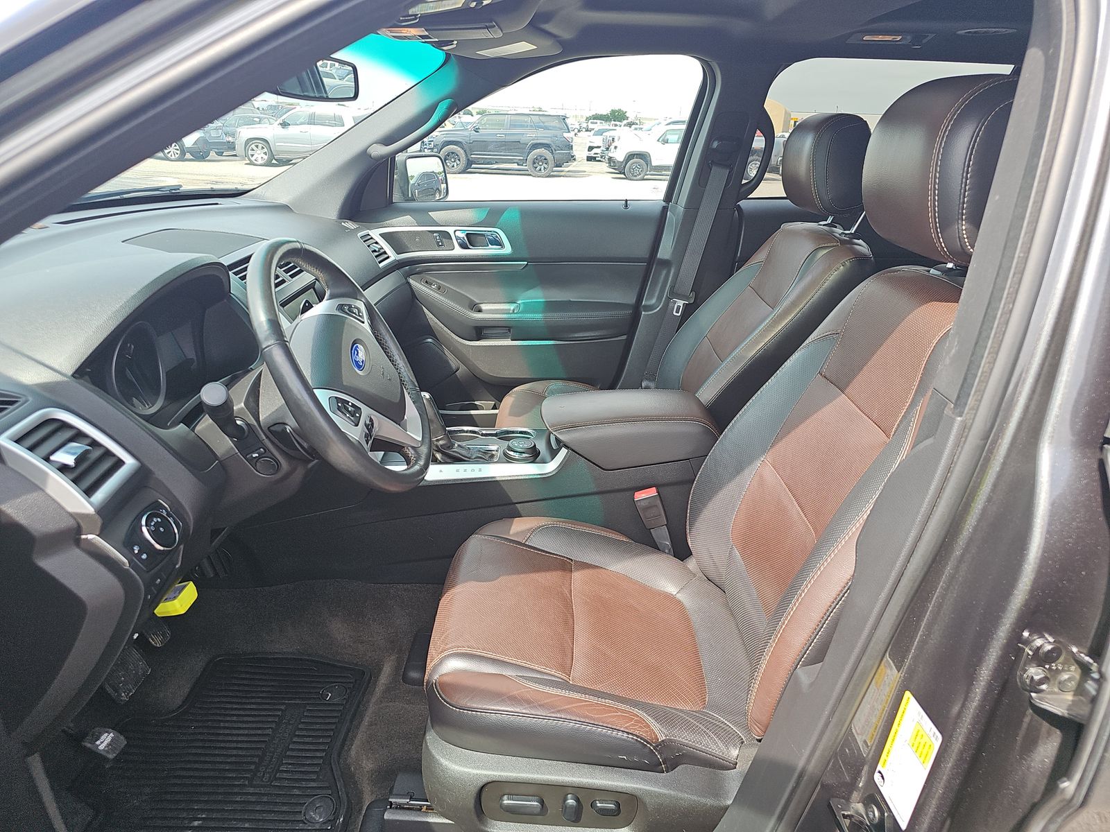 FORD EXPLORER - 8