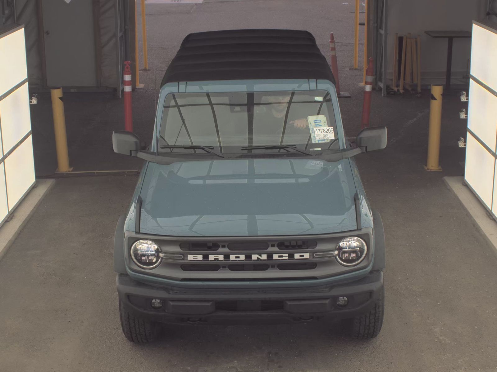 FORD BRONCO - 3
