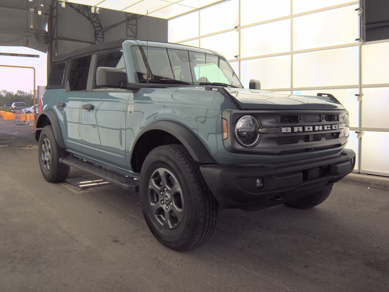 FORD BRONCO - 4