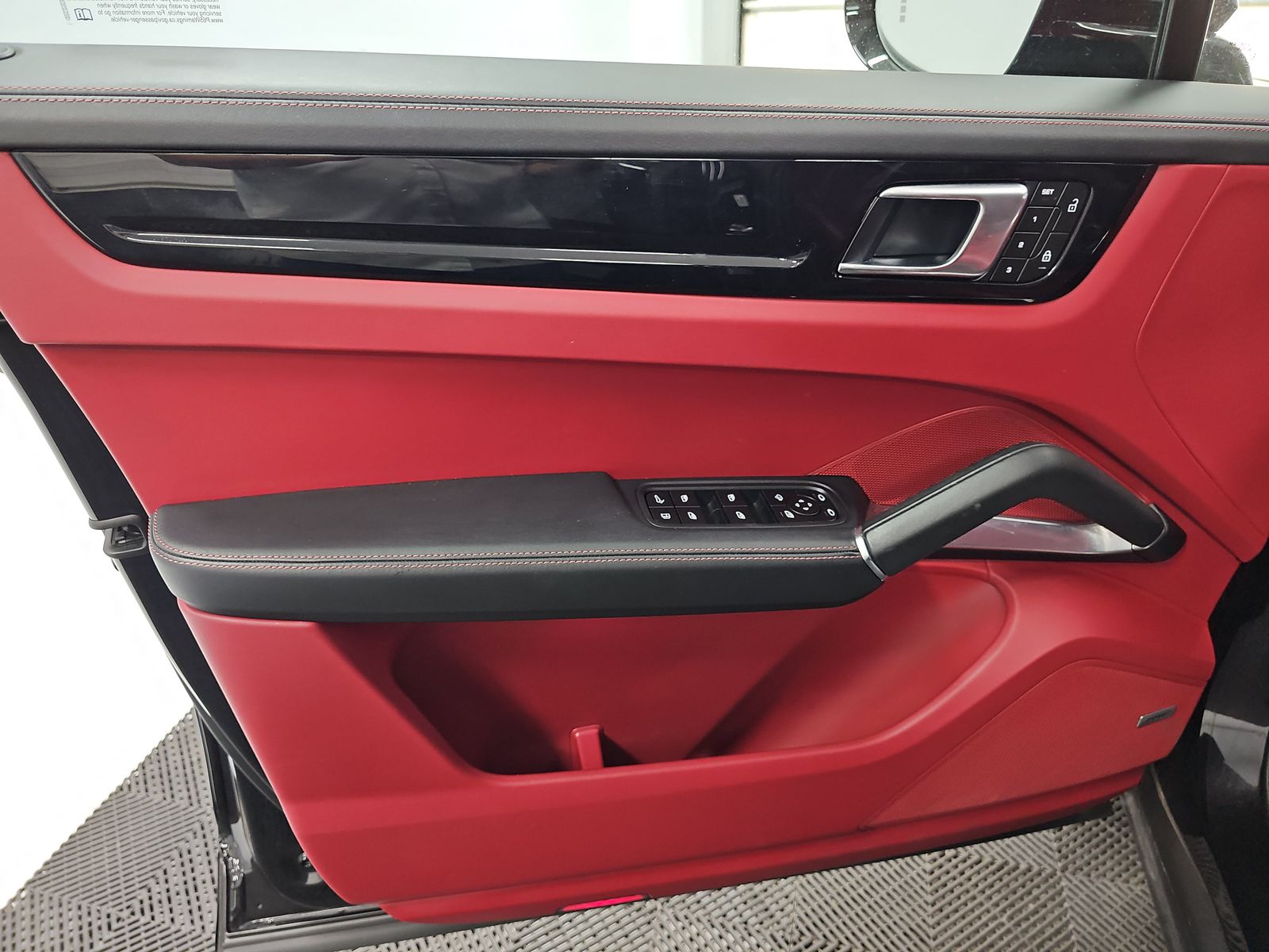 PORSCHE CAYENNE - 10