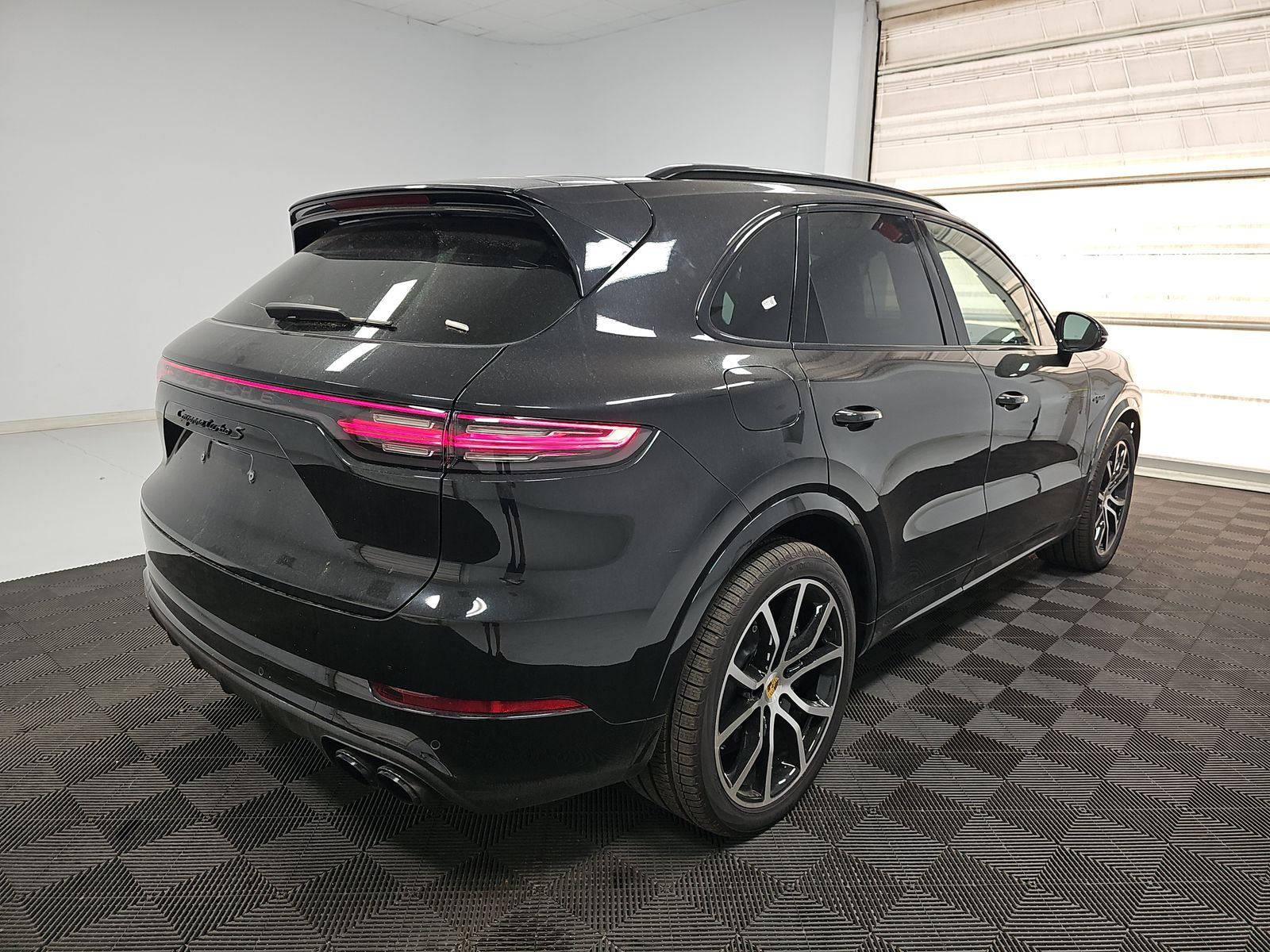 PORSCHE CAYENNE - 5