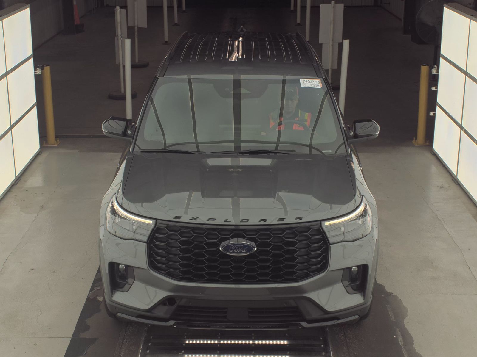 FORD EXPLORER - 3
