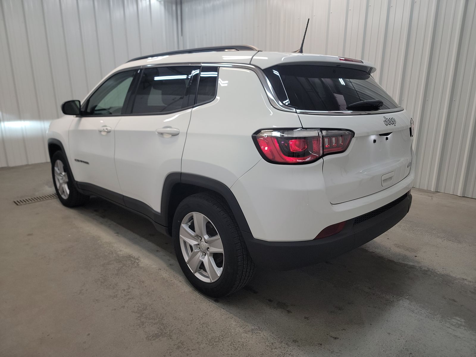 2022 Jeep Compass Latitude FWD