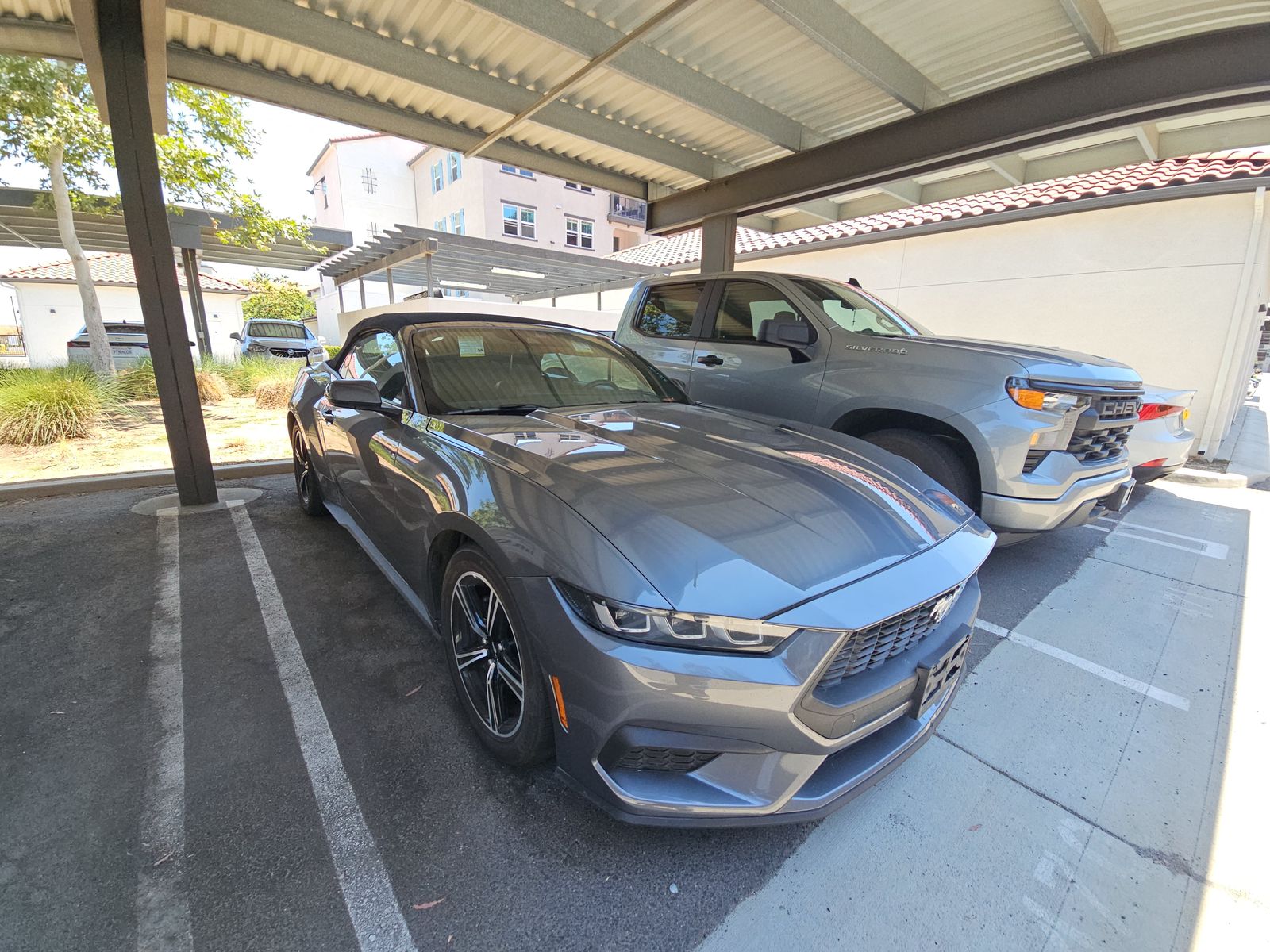 FORD MUSTANG - 4