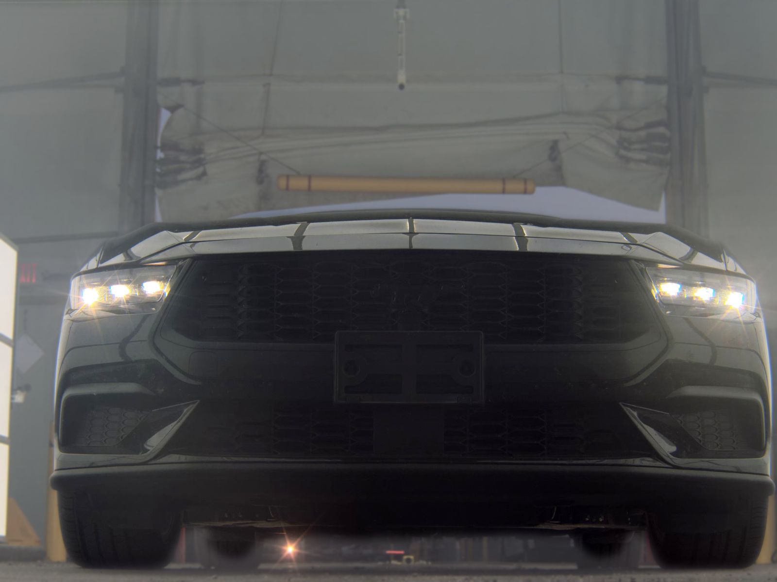 FORD MUSTANG - 4