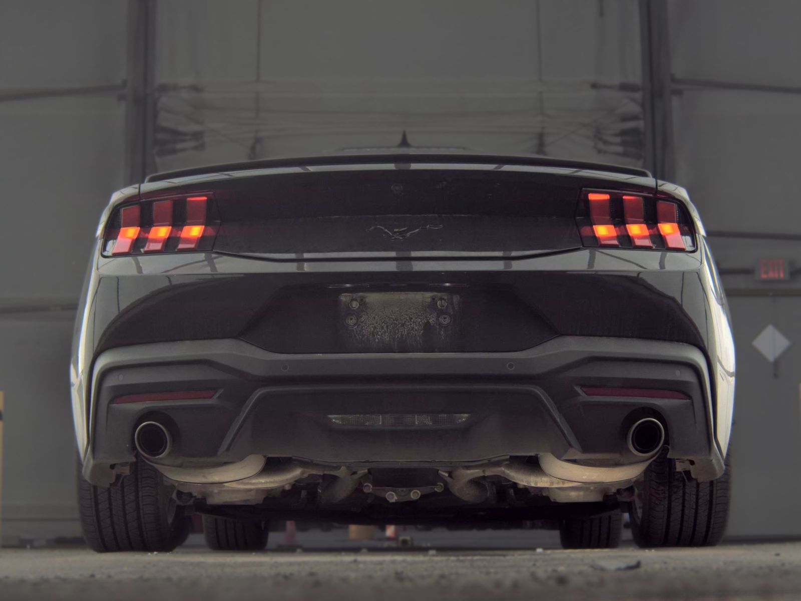 FORD MUSTANG - 8