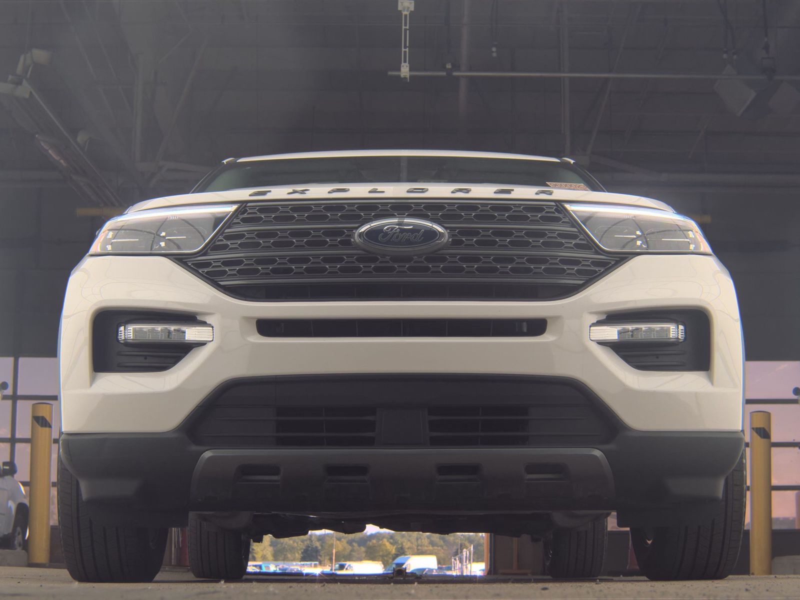 FORD EXPLORER - 4