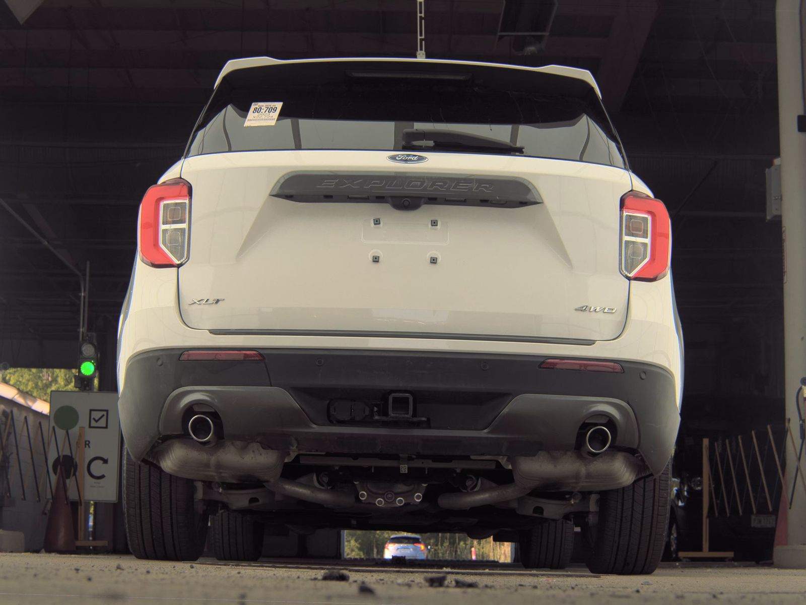 FORD EXPLORER - 8
