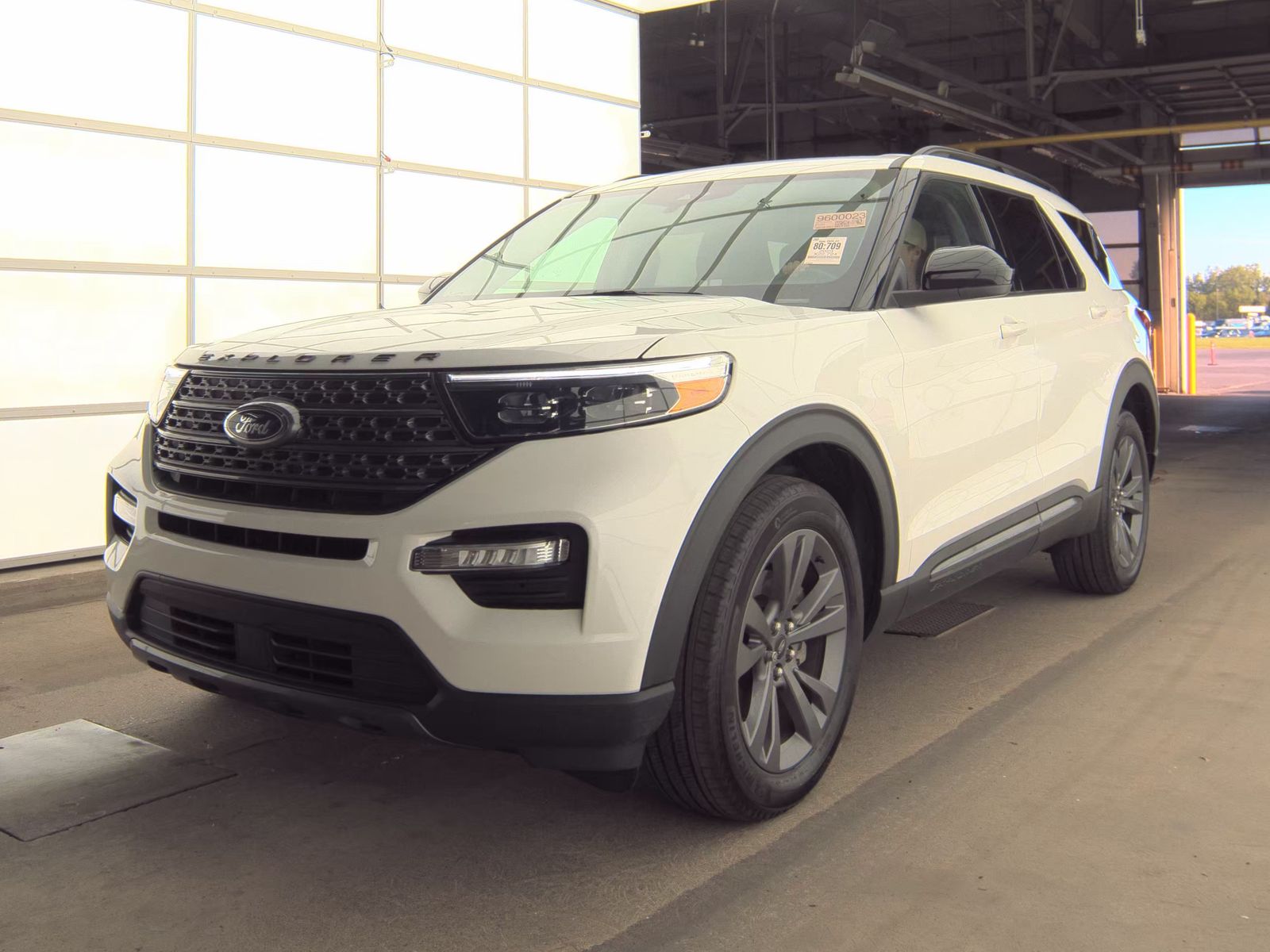 FORD EXPLORER - 1