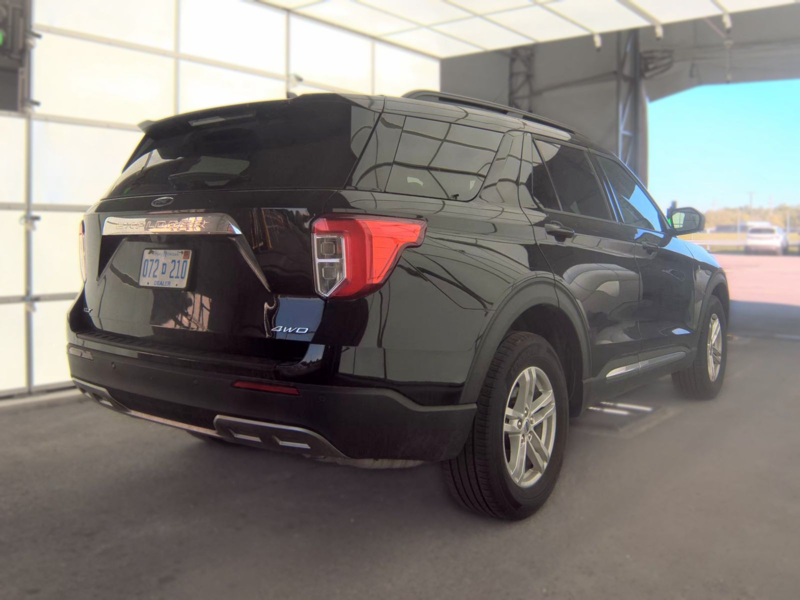 FORD EXPLORER - 6