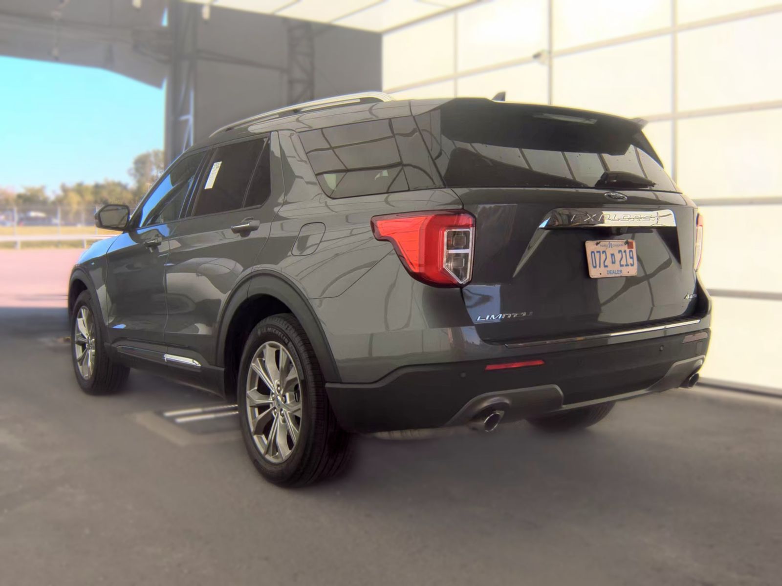 FORD EXPLORER - 9
