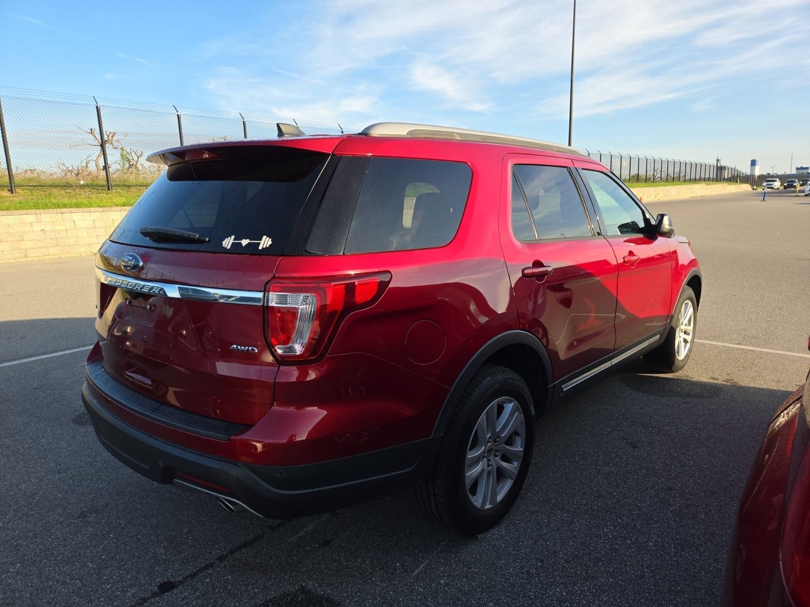 FORD EXPLORER - 6