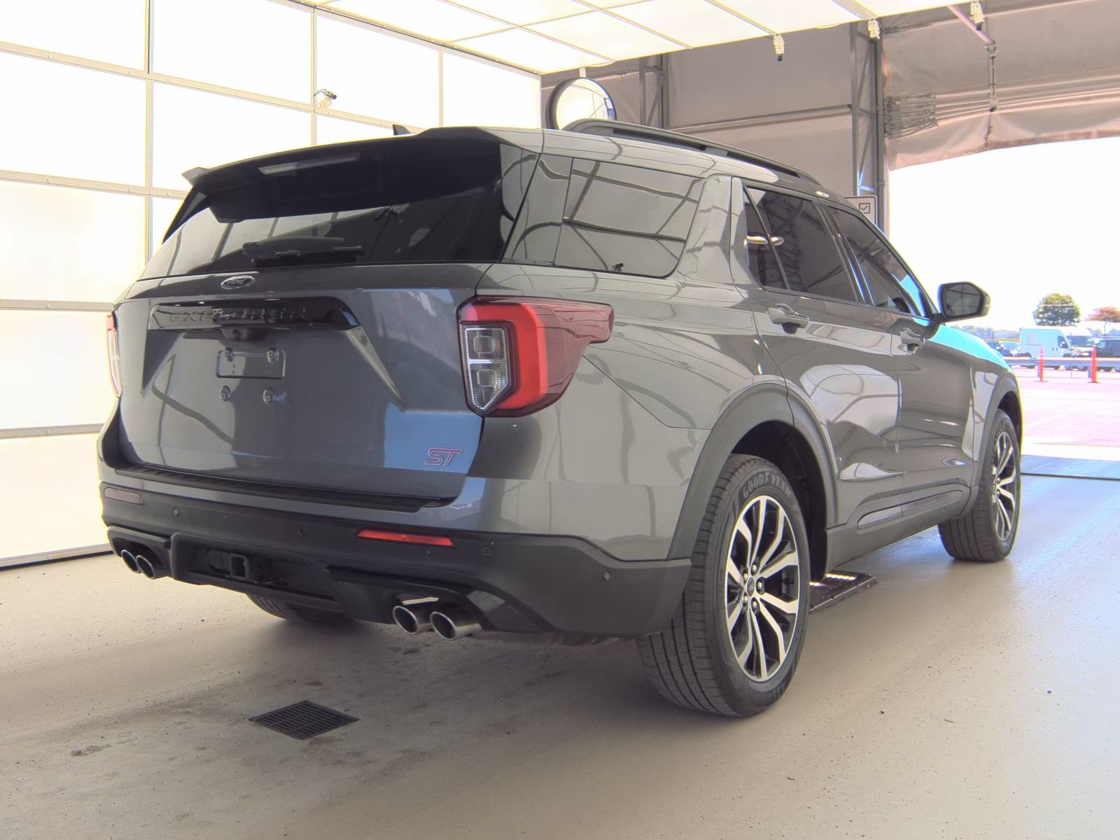 FORD EXPLORER - 5
