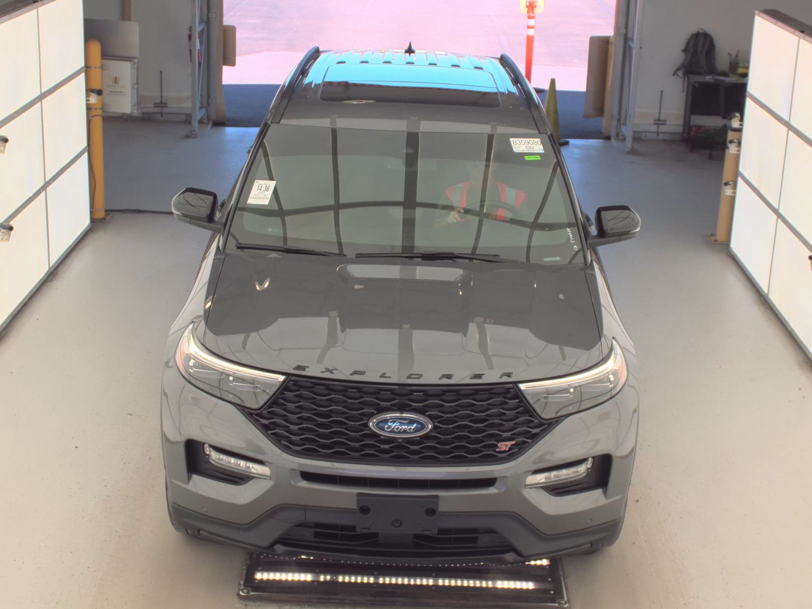 FORD EXPLORER - 3