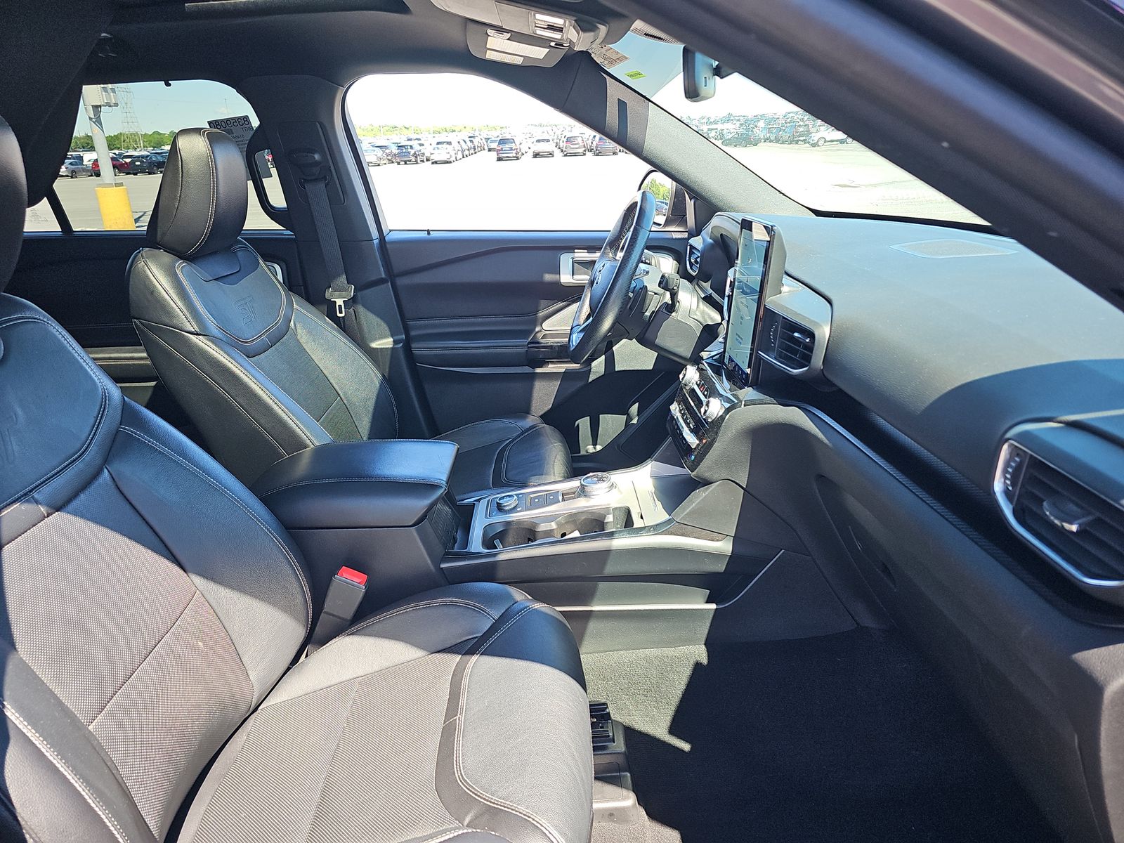 FORD EXPLORER - 9