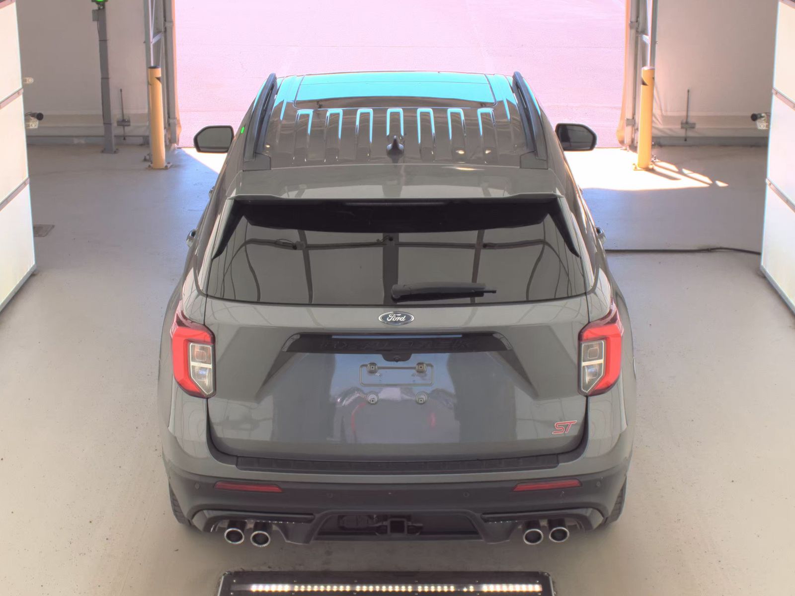 FORD EXPLORER - 6
