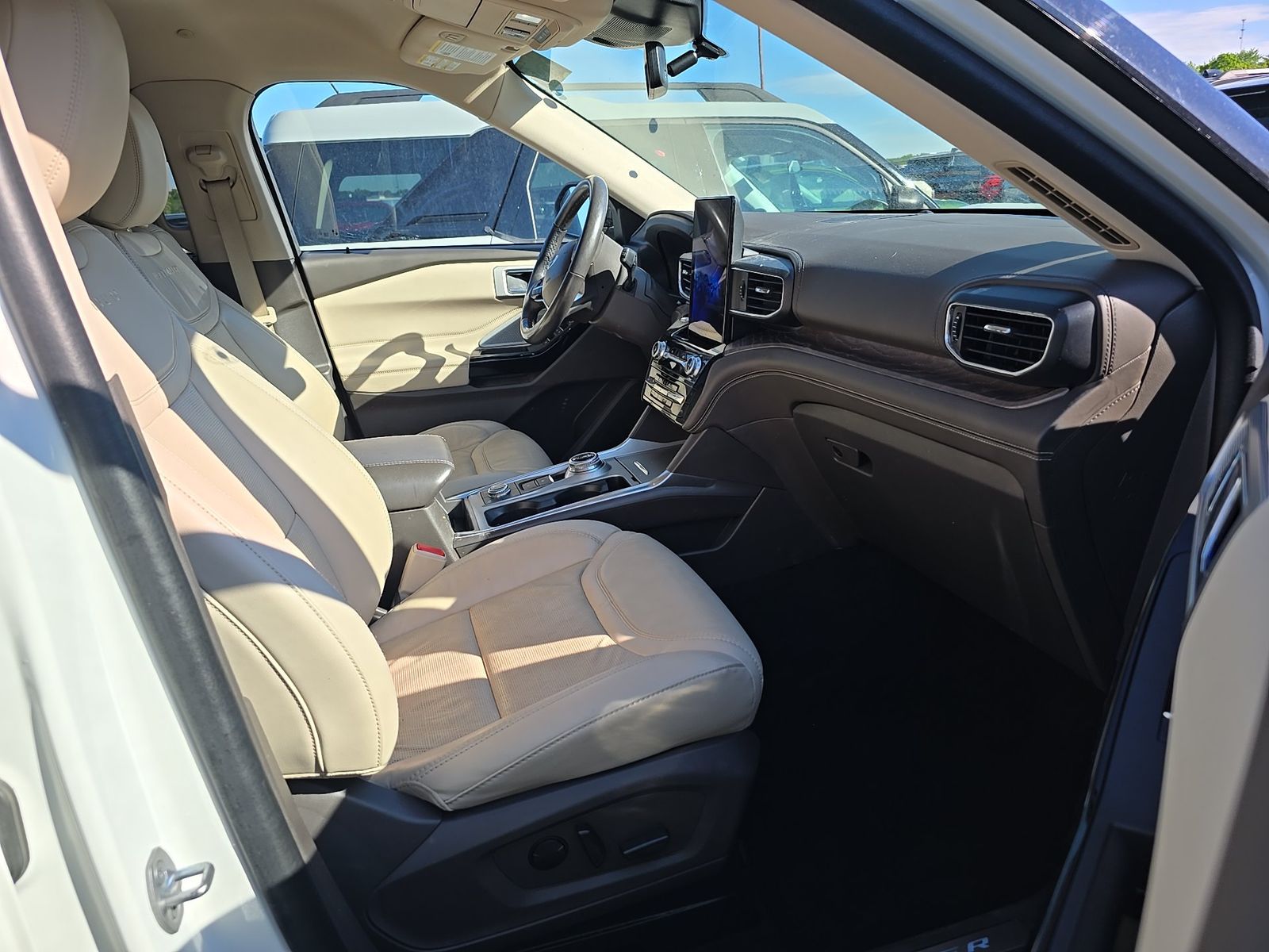 FORD EXPLORER - 9