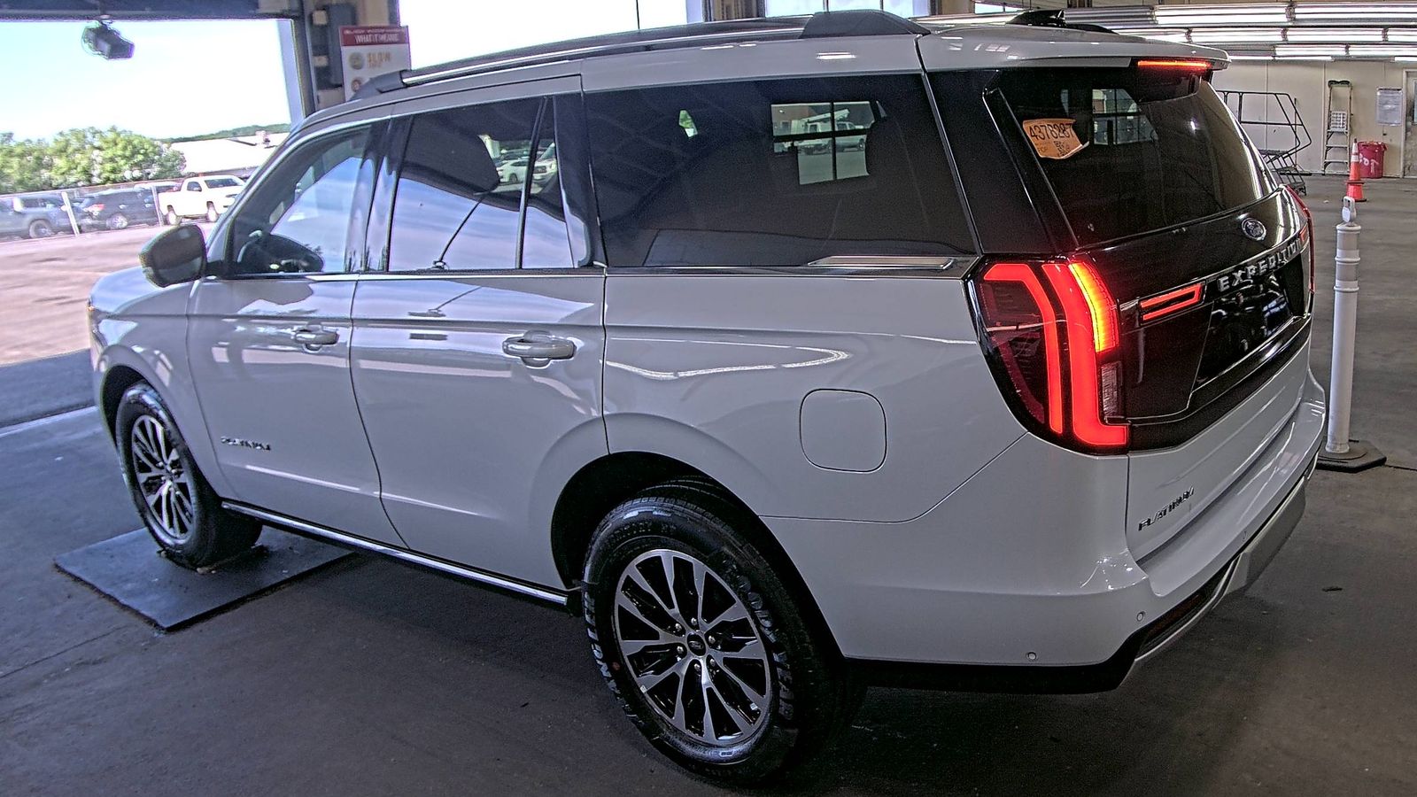 FORD EXPEDITION - 7