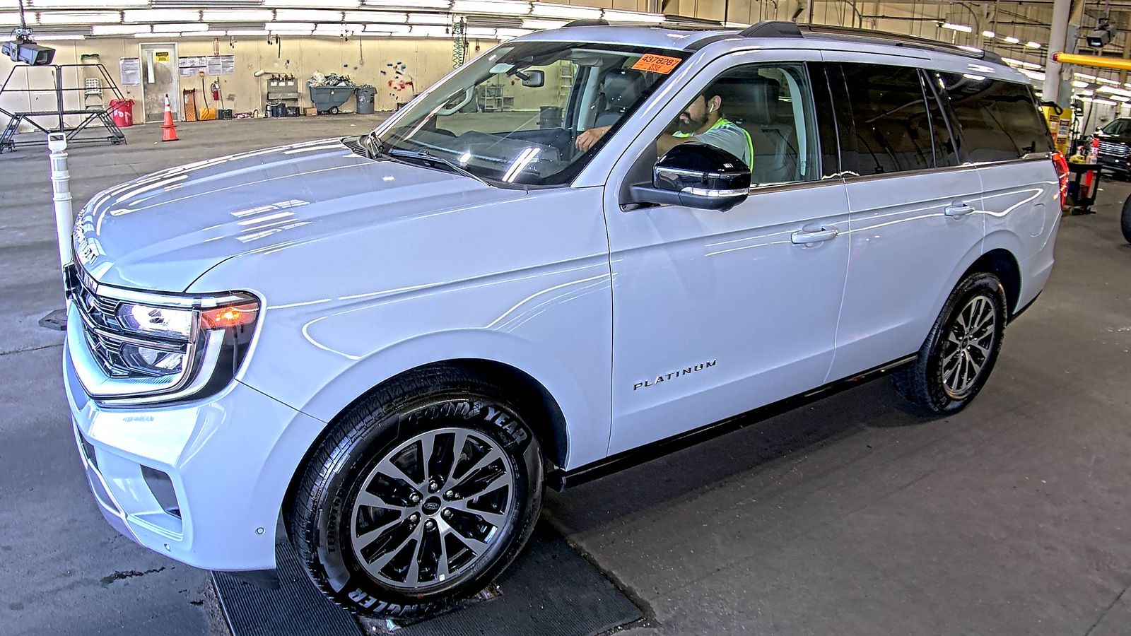FORD EXPEDITION - 1