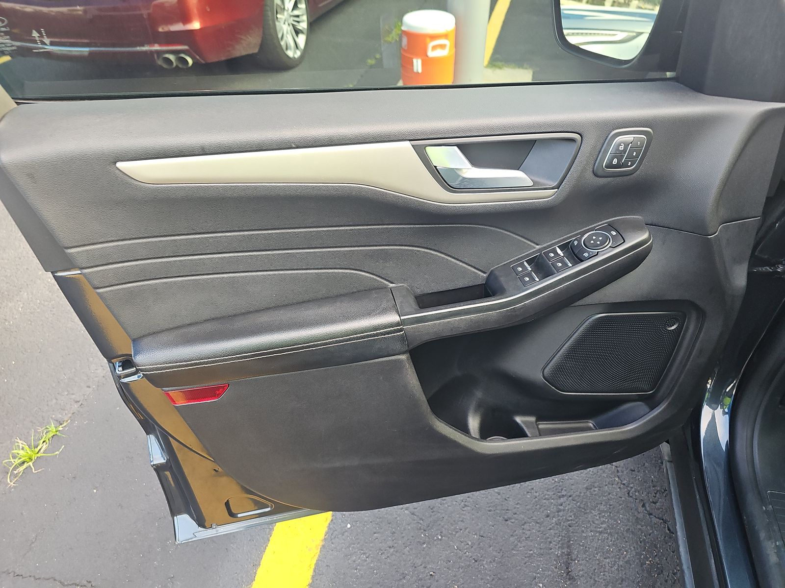 FORD ESCAPE - 10