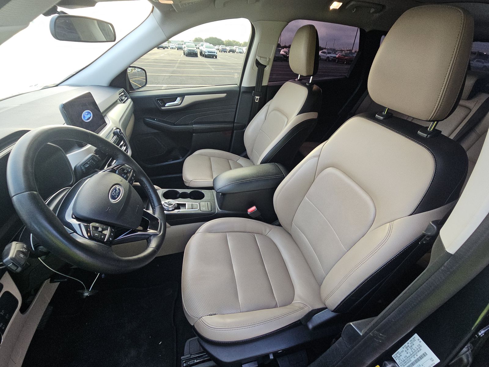 FORD ESCAPE - 8
