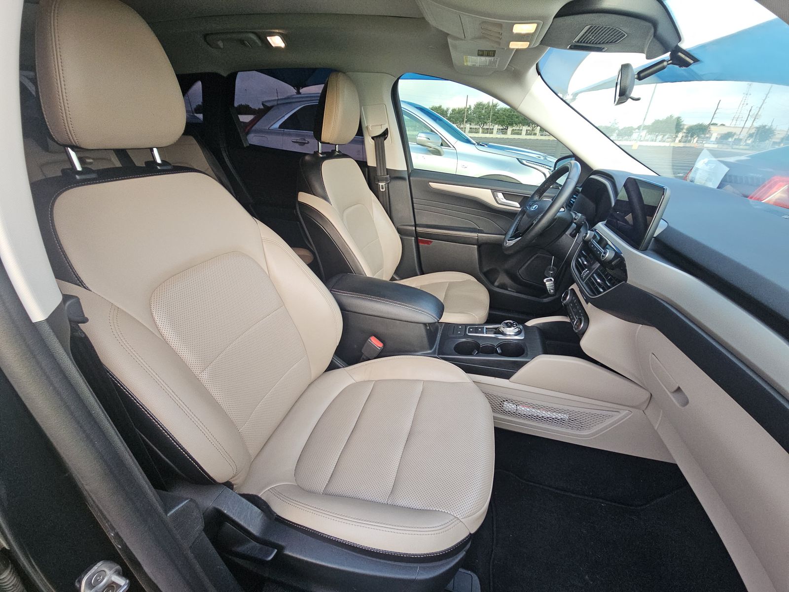 FORD ESCAPE - 9