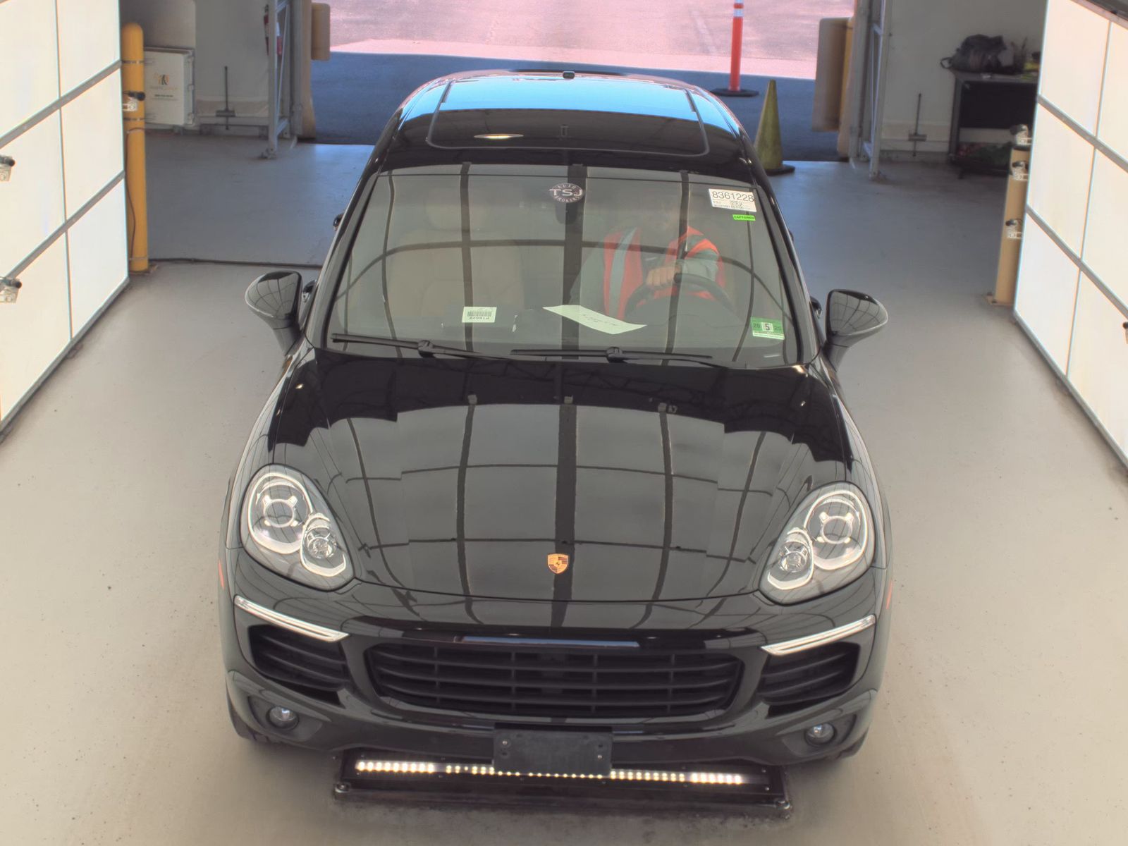PORSCHE CAYENNE - 3