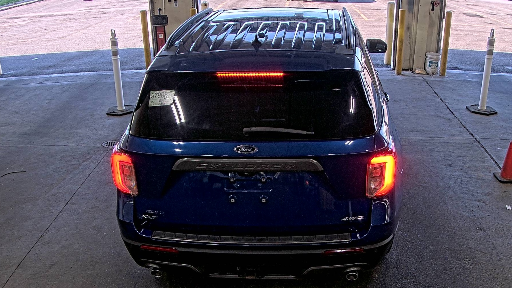 FORD EXPLORER - 6