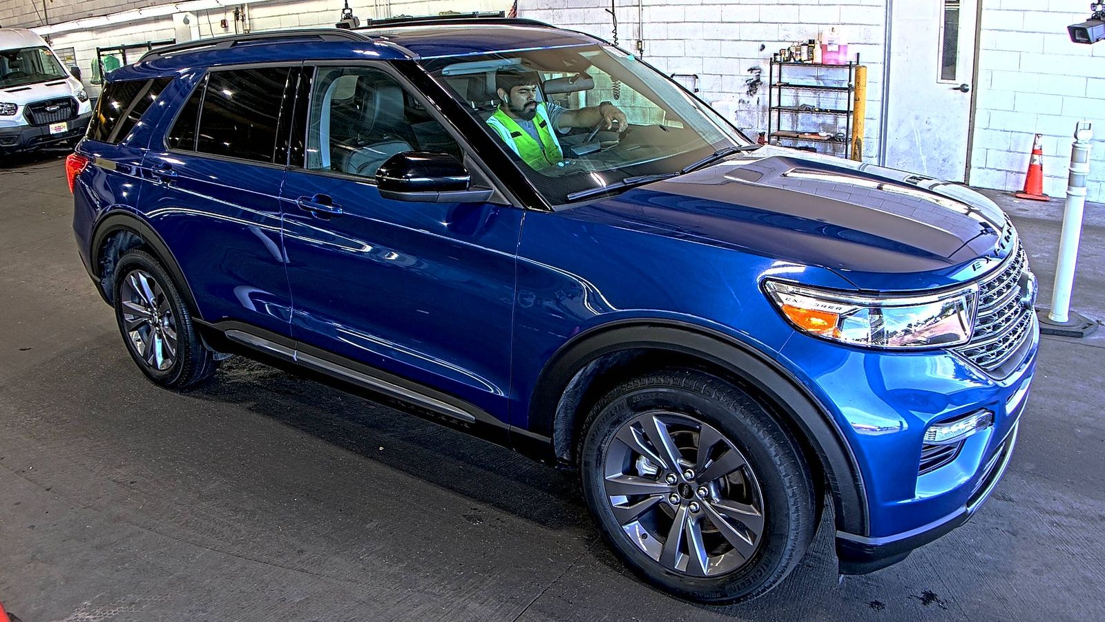 FORD EXPLORER - 4
